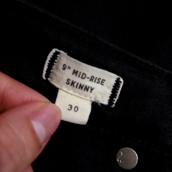 MADEWELL 9" Mid Rise Ankle Cropped Skinny Jeans Lunar Wash Black Denim 30 Basics - Picture 12 of 14